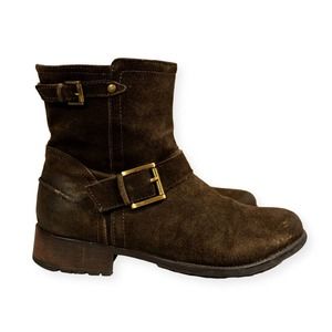 Clarks Size 8 Booties Brown Suede Leather Buckles
